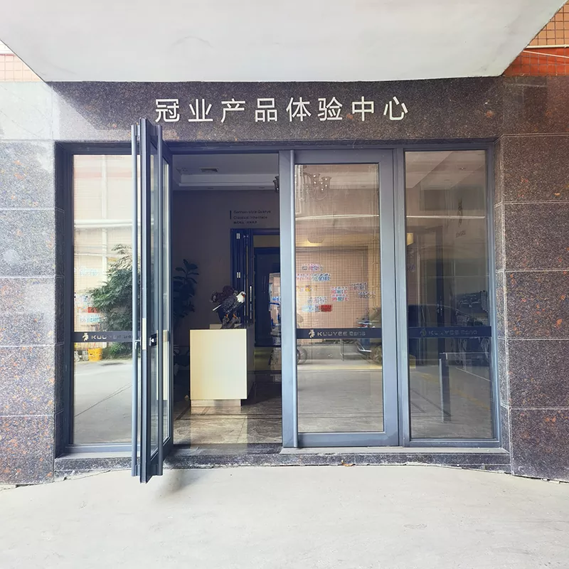 Tại sao nên chọn cửa hợp kim nhôm không cách nhiệt cho không gian hiện đại?