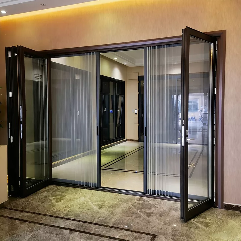 Cửa xếp hợp kim nhôm có tính cách nhiệt và ruy băng